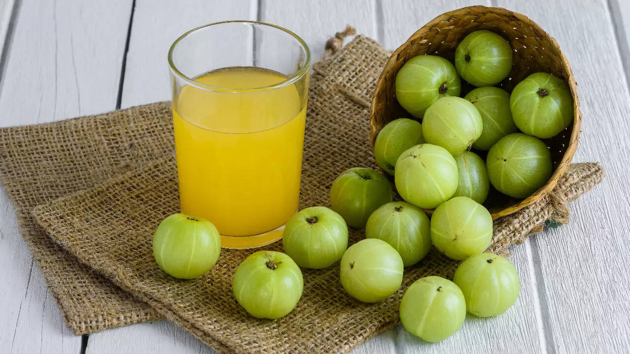 What happens when you drink Amla-Turmeric Juice