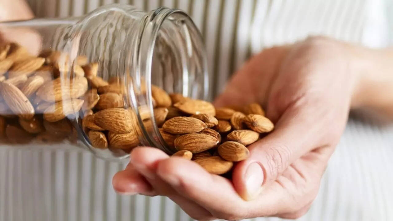 Nuts (2)