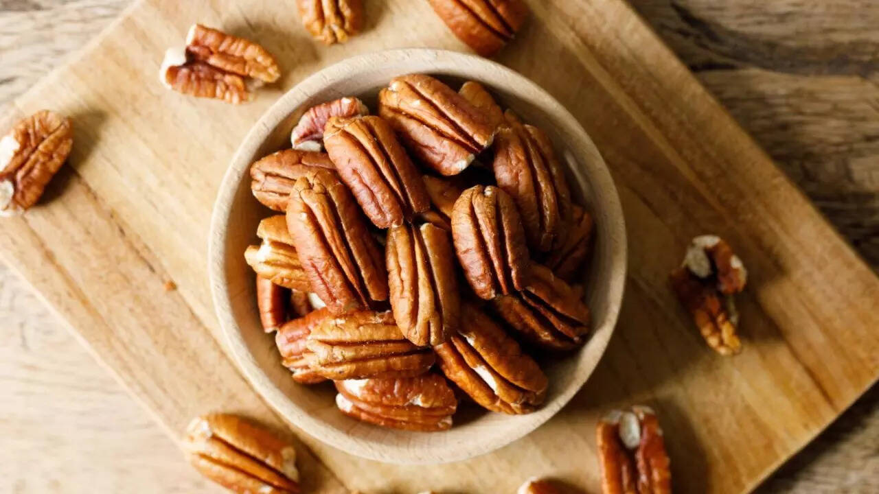 Nuts (4)