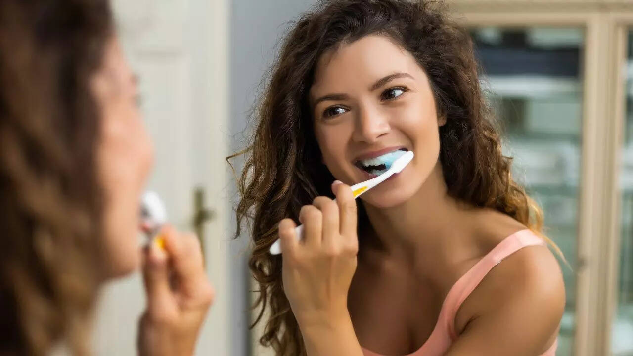 10 Tips to maintain your oral hygiene