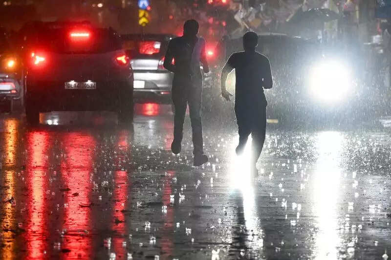 Weather turns pleasant after rain, temp rises