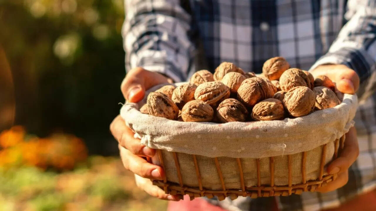 Walnuts (1)