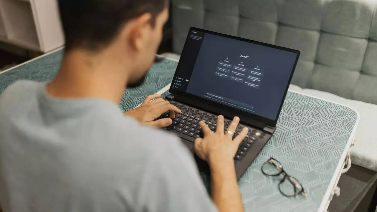 The employee’s therapist of the modern age? How anonymous bots are redefining emotional wellbeing at work