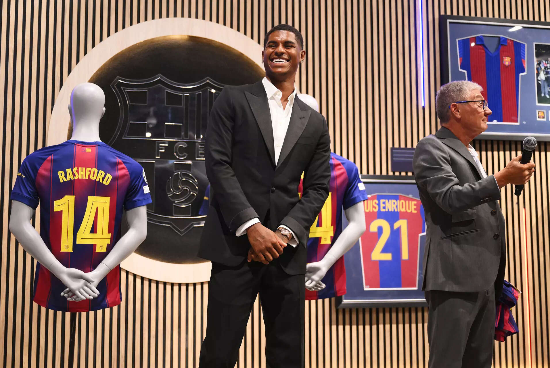 Marcus Rashford of FC Barcelona smiles during his unveiling (Photo by David Ramos/Getty Images) FC Barcelona Unveil New Signing Marcus Rashford