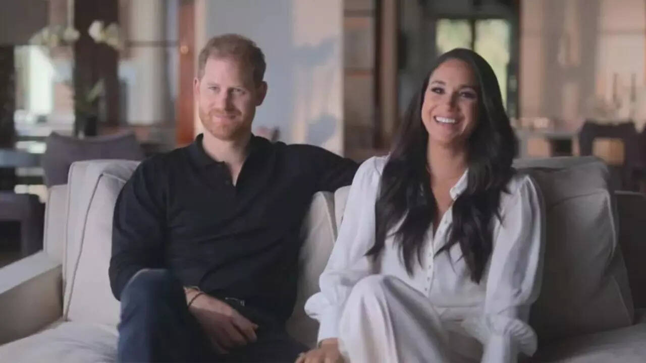 Meghan Harry (18)