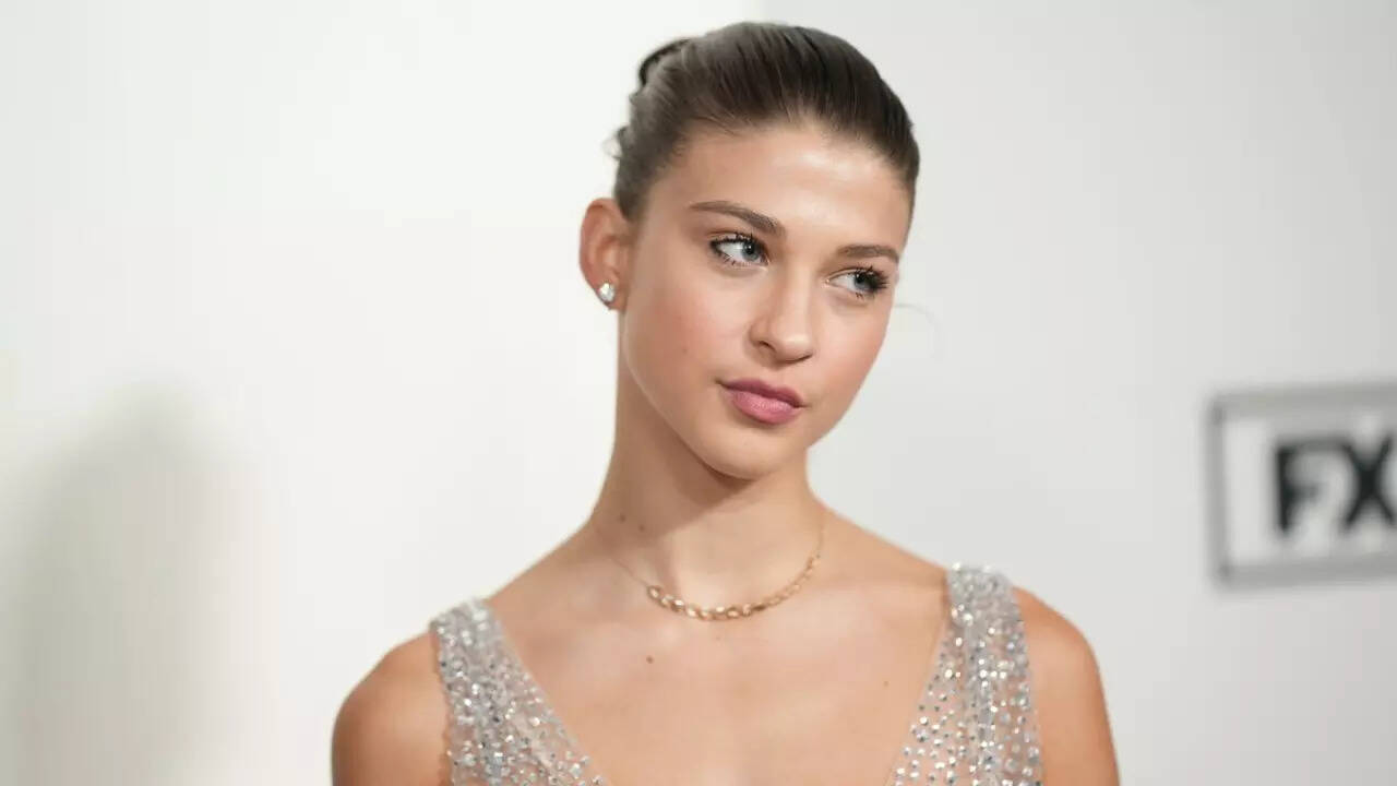 Phoebe Gates (4)