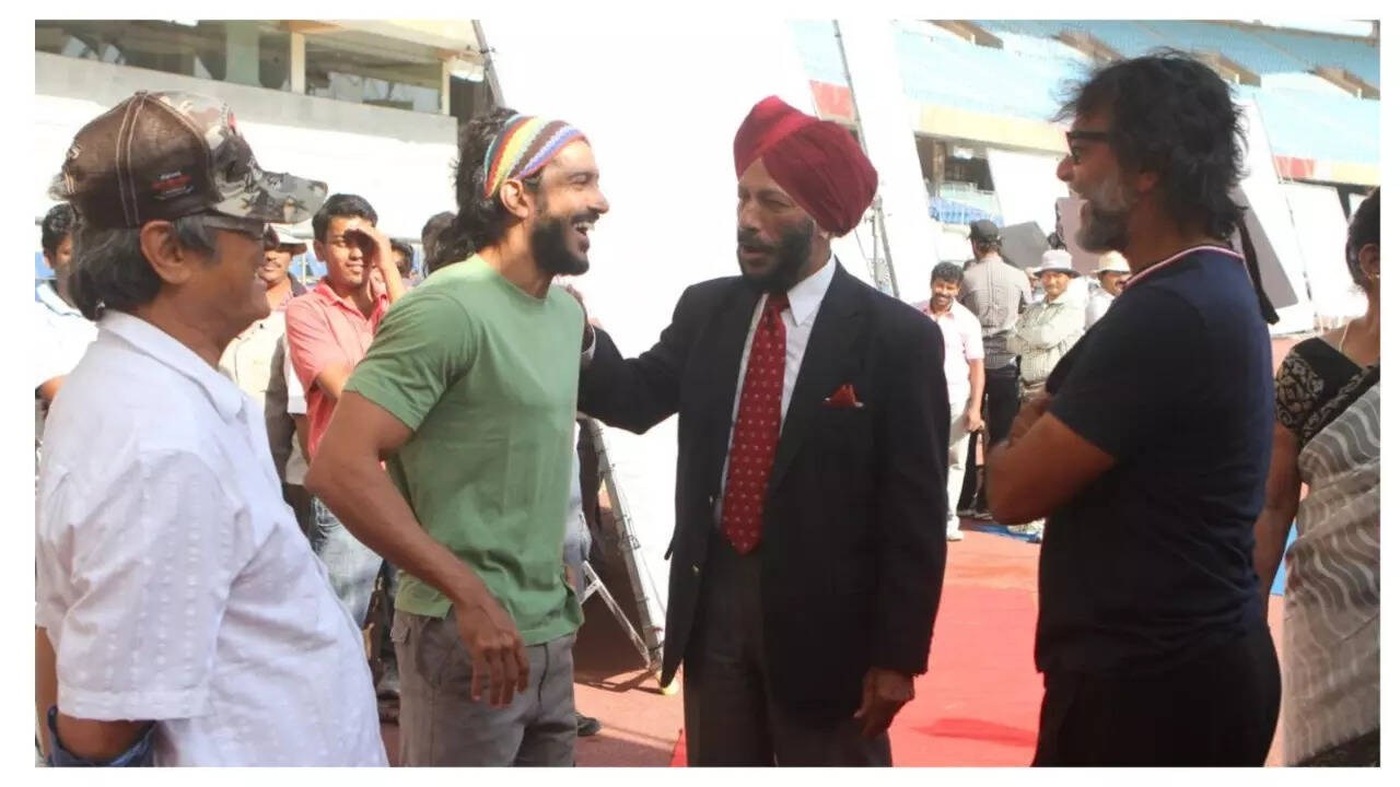 The late Milkha Singh on sets of Bhaag Milkha Bhaag