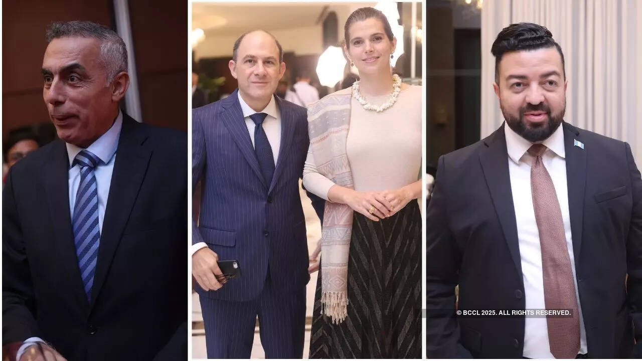 (L to R) H.E. Abdullah M. Abushawesh, Ambassador of Palestine to India, Mariano Causino, Ambassador of Argentina to India, with his wife Barbara Urdampilleta, Omar Lisandro Castaneda Solares, Ambassador of the Republic of Guatemala Diplomats at the event