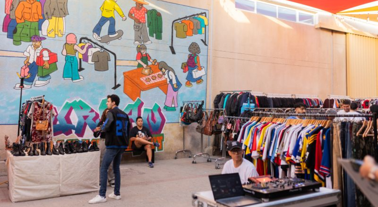 5. Urban market concept (pop-up + Instagram)