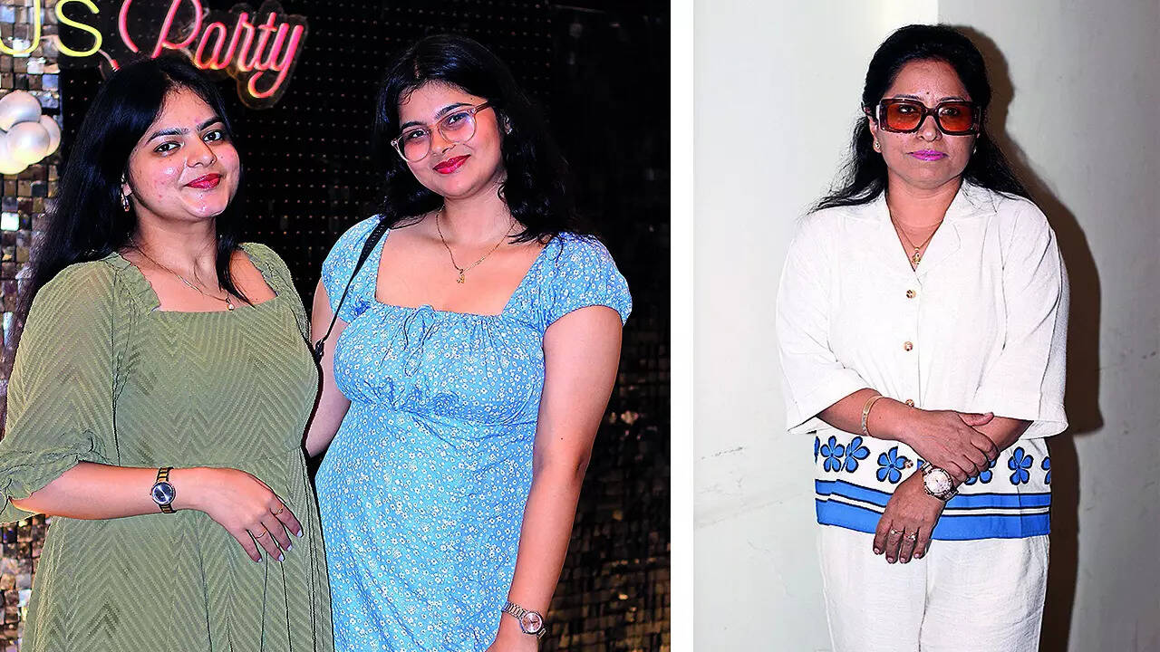 (L) Devanshee Sinha and Vedakshi Mishra (R) Dr Rashmi Chaudhary