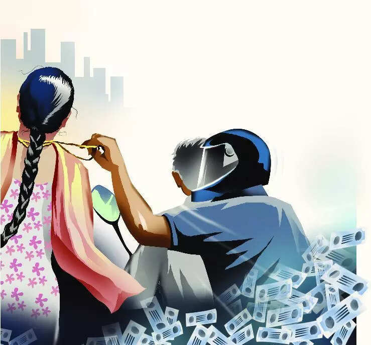 Police arrest two interstate chain snatchers from Aluva