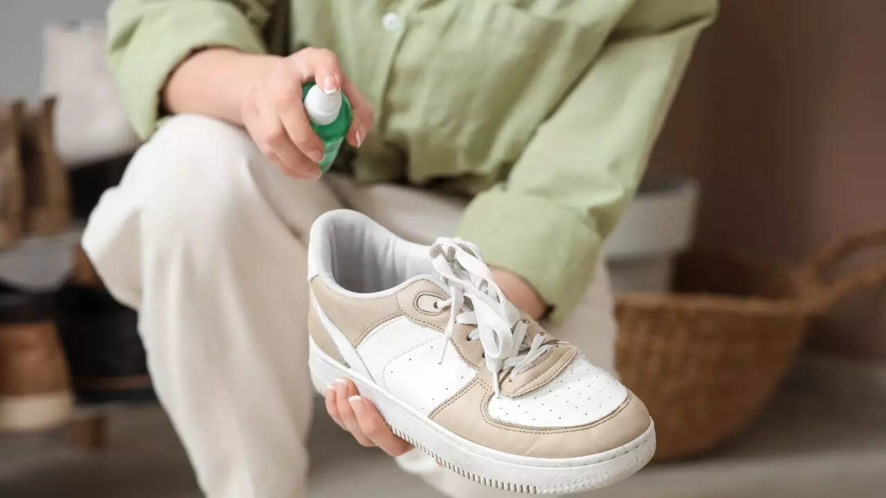 Use shoe deodorisers