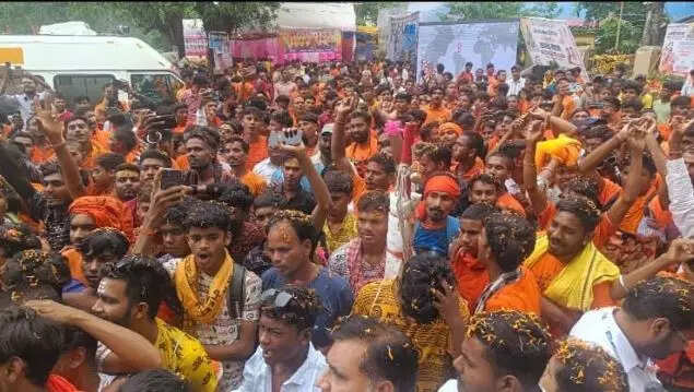 Each year, Kanwariyas undertake a 100-km foot march from Amarkantak in MP to Bhoramdeo in Chhattisgarh.