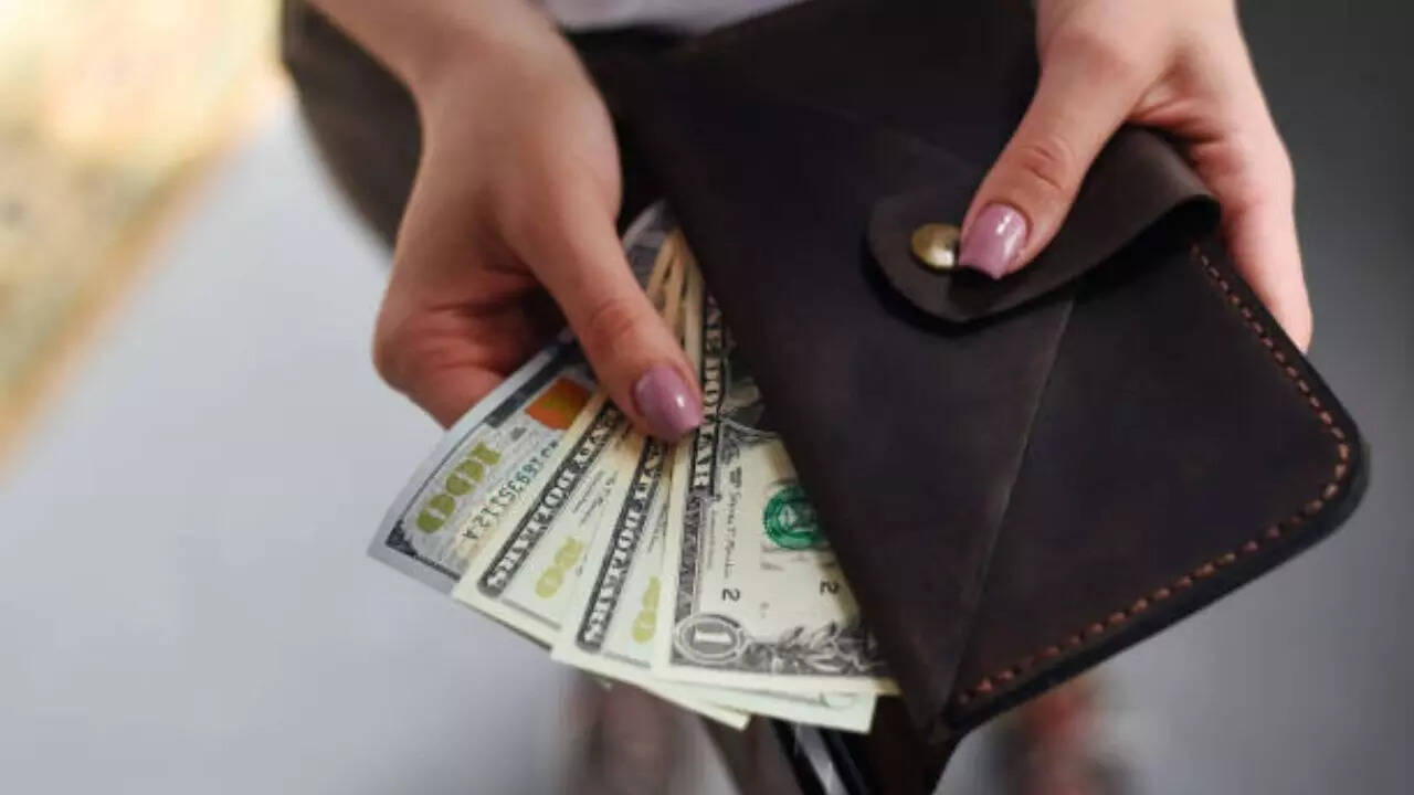 How do Americans define wealth and comfort?