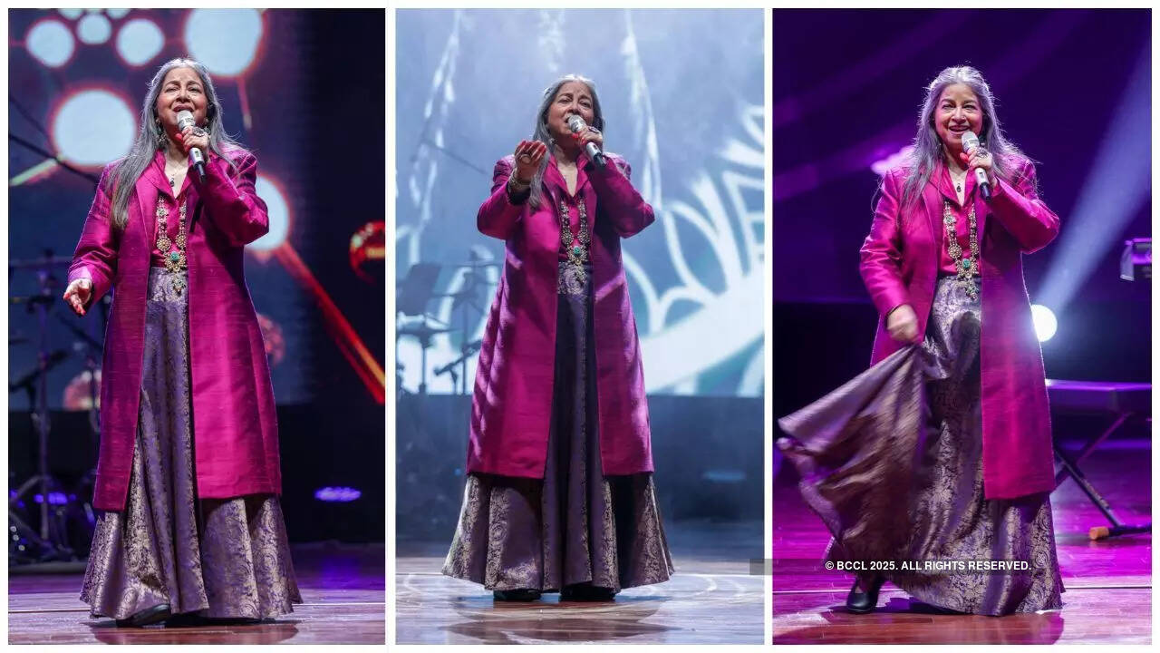 Rekha was dressed in a brocade skirt and magenta jacket, with alta on her hands