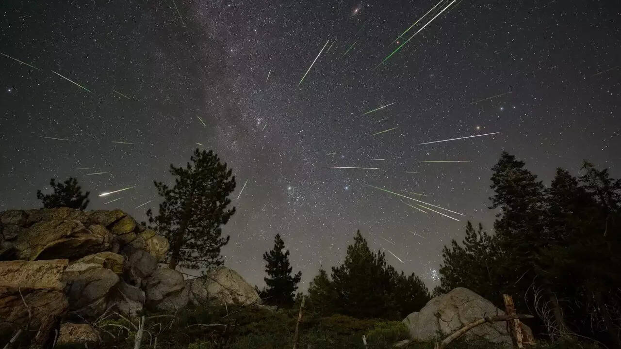 Meteor shower (6)