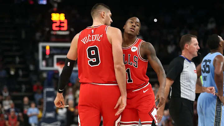 Nikola Vucevic and guard Ayo Dosunmu