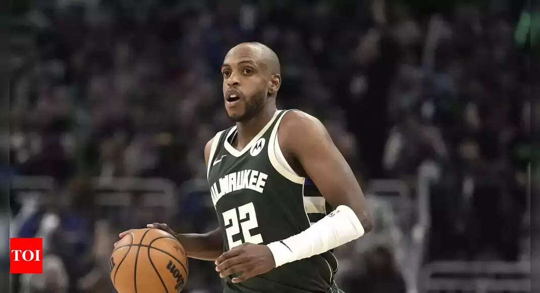 Khris Middleton when he was in the Bucks