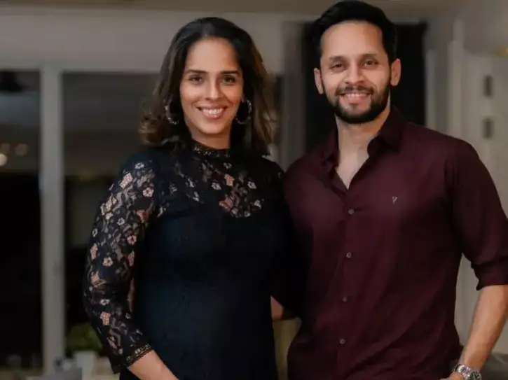 Saina Nehwal and Parupalli Kashyap’s split has shocked fans, joining a list of sports couples like Sania Mirza–Shoaib Malik and Yuzvendra Chahal–Dhanashree Verma who parted ways in recent years. From cross-border romances to long-time partnerships, these separations have left a lasting impact on fans. Saina Nehwal and Parupalli Kashyap