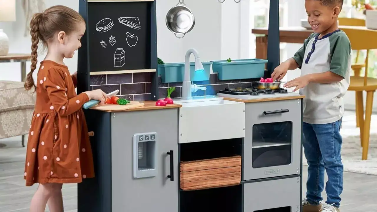 Kitchen toy set (2)
