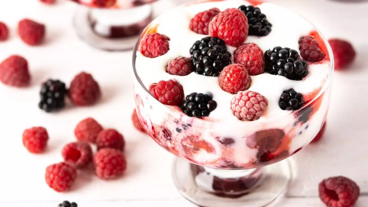 Yogurt with fruit