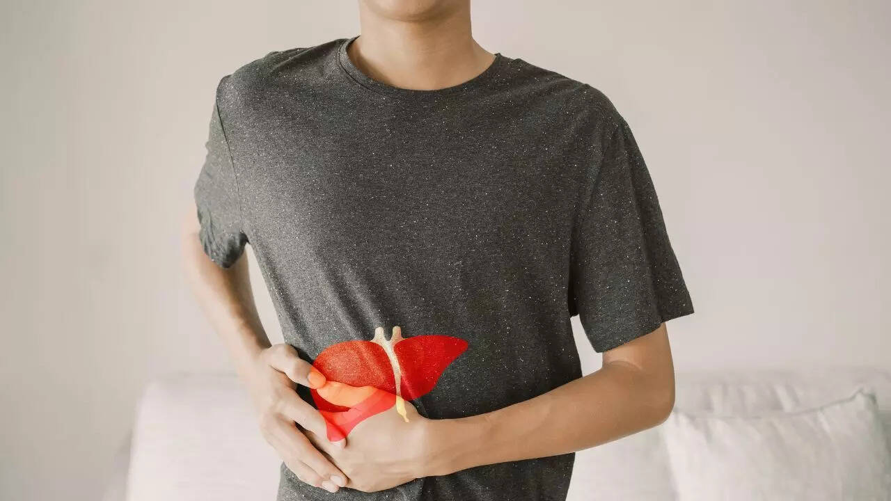 Supporting liver function and reducing fatty liver risk