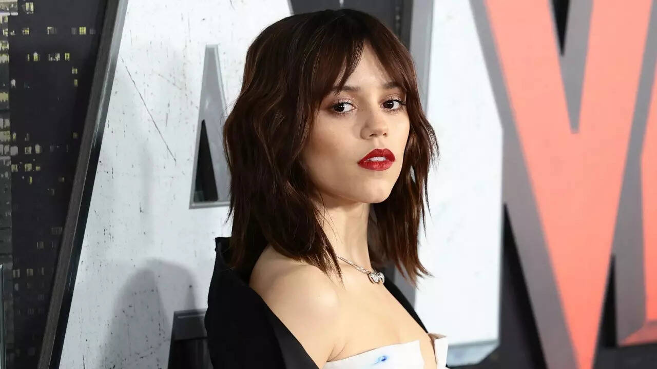 Jenna Ortega (2)