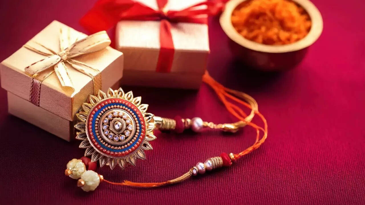 Rakhi (7)