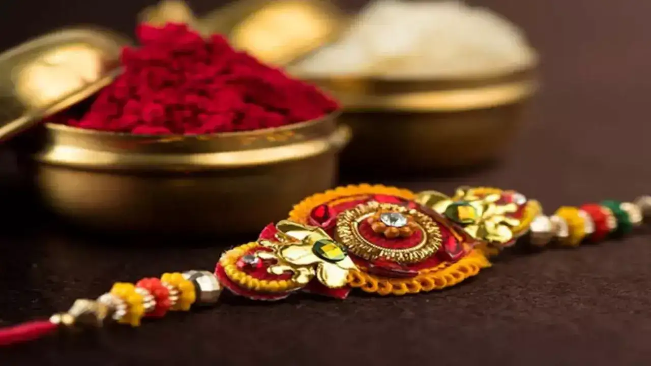 Rakhi (3)