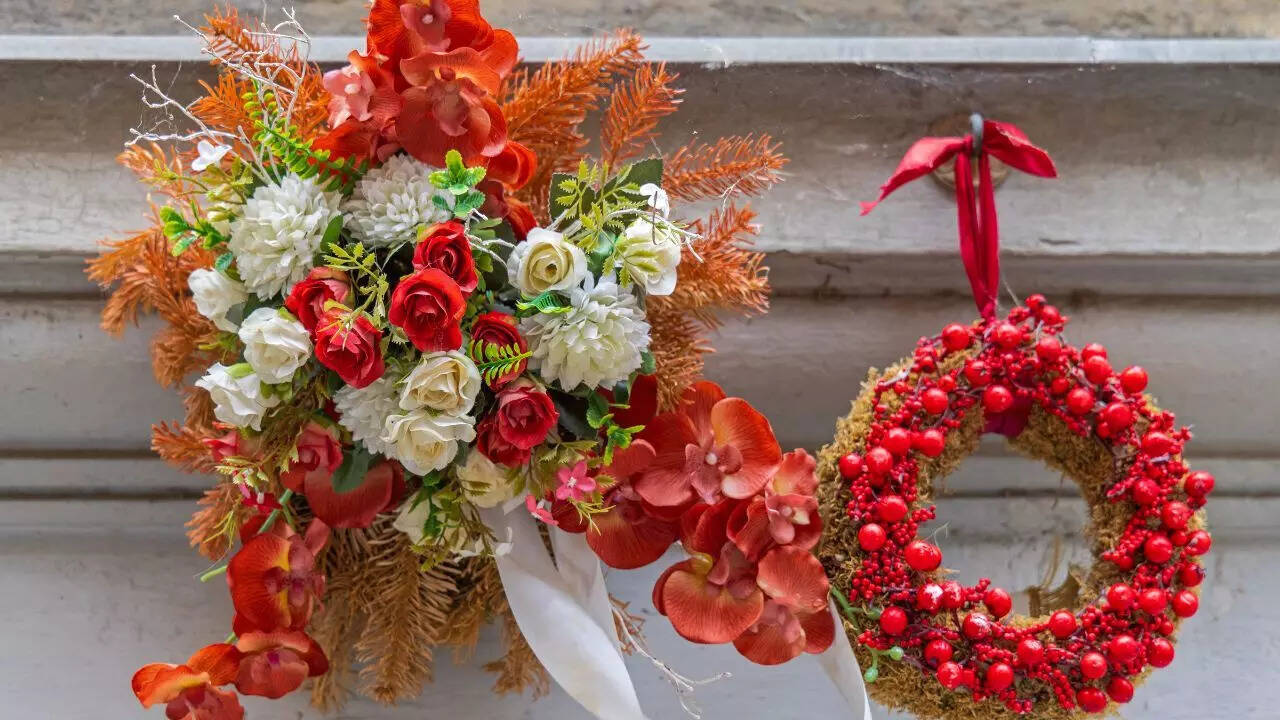 Plastic wreaths in July