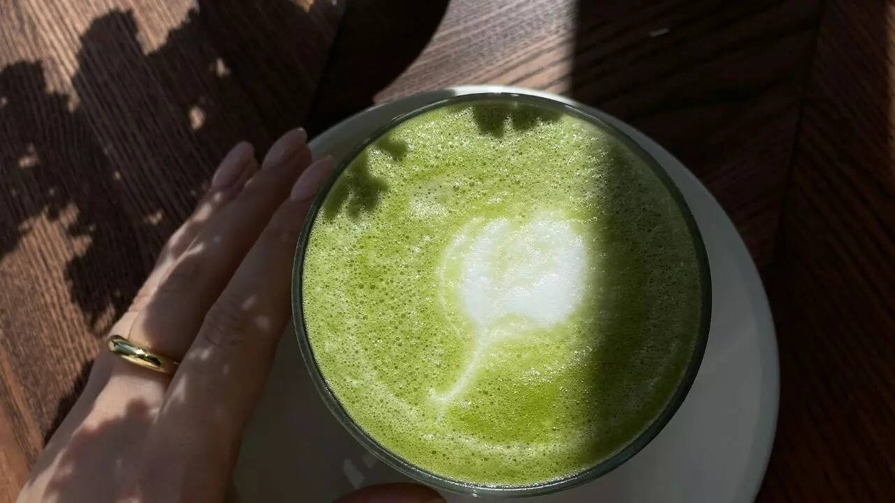 Matcha during periods helps reduce period anxiety and mood swings