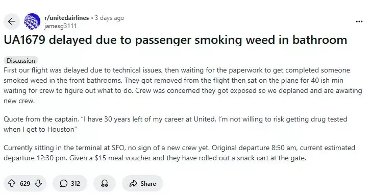 The Reddit post on the incident of a flight delay because of a passenger smoking weed in toilet.