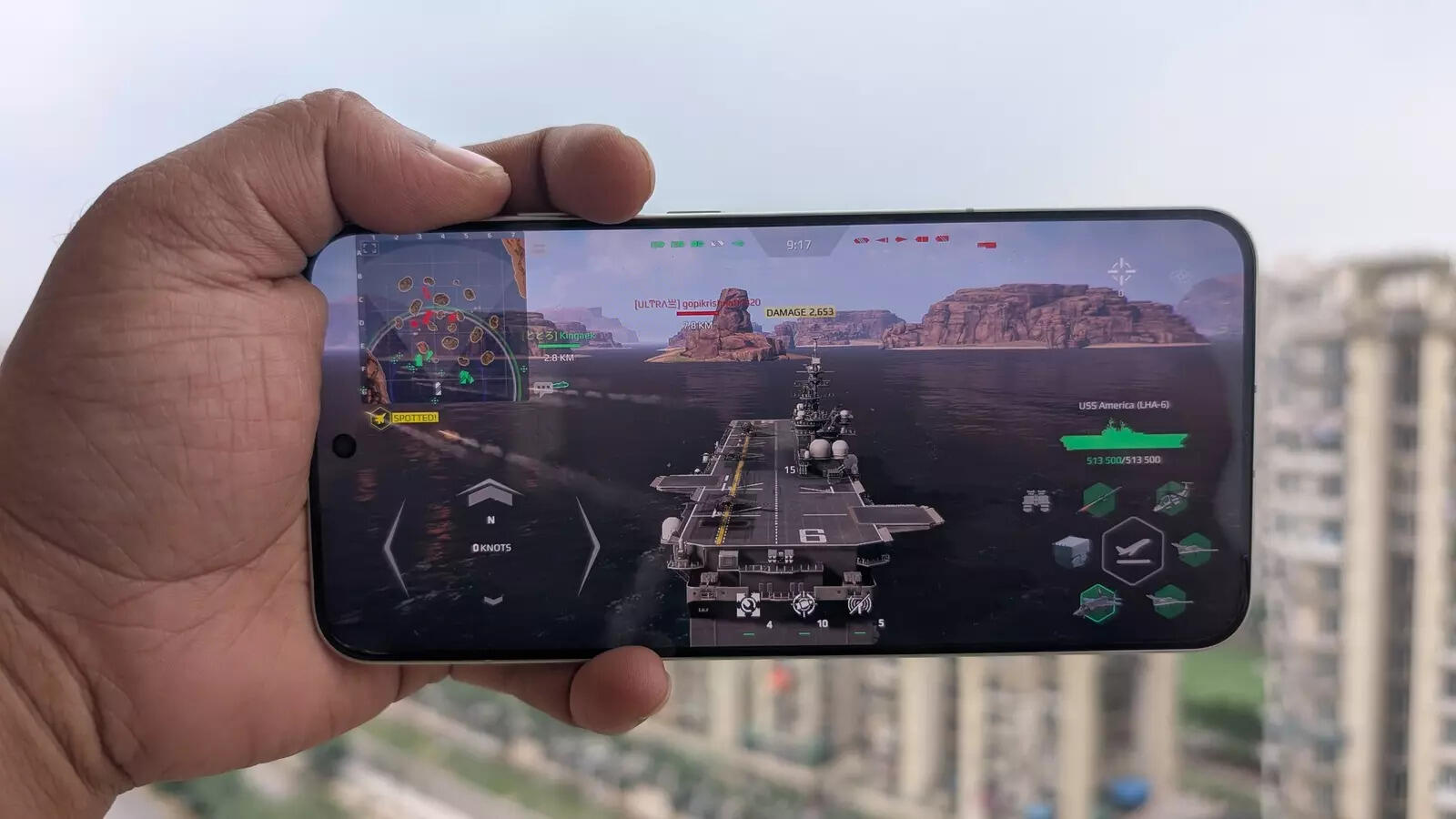 Playing Modern Warships on Oppo Reno 14 Pro