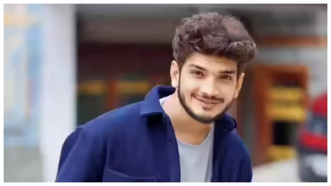 Munawar (2)