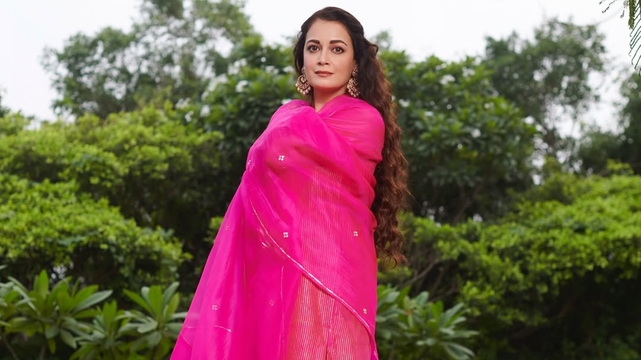 Dia Mirza’s rani pink kurta set