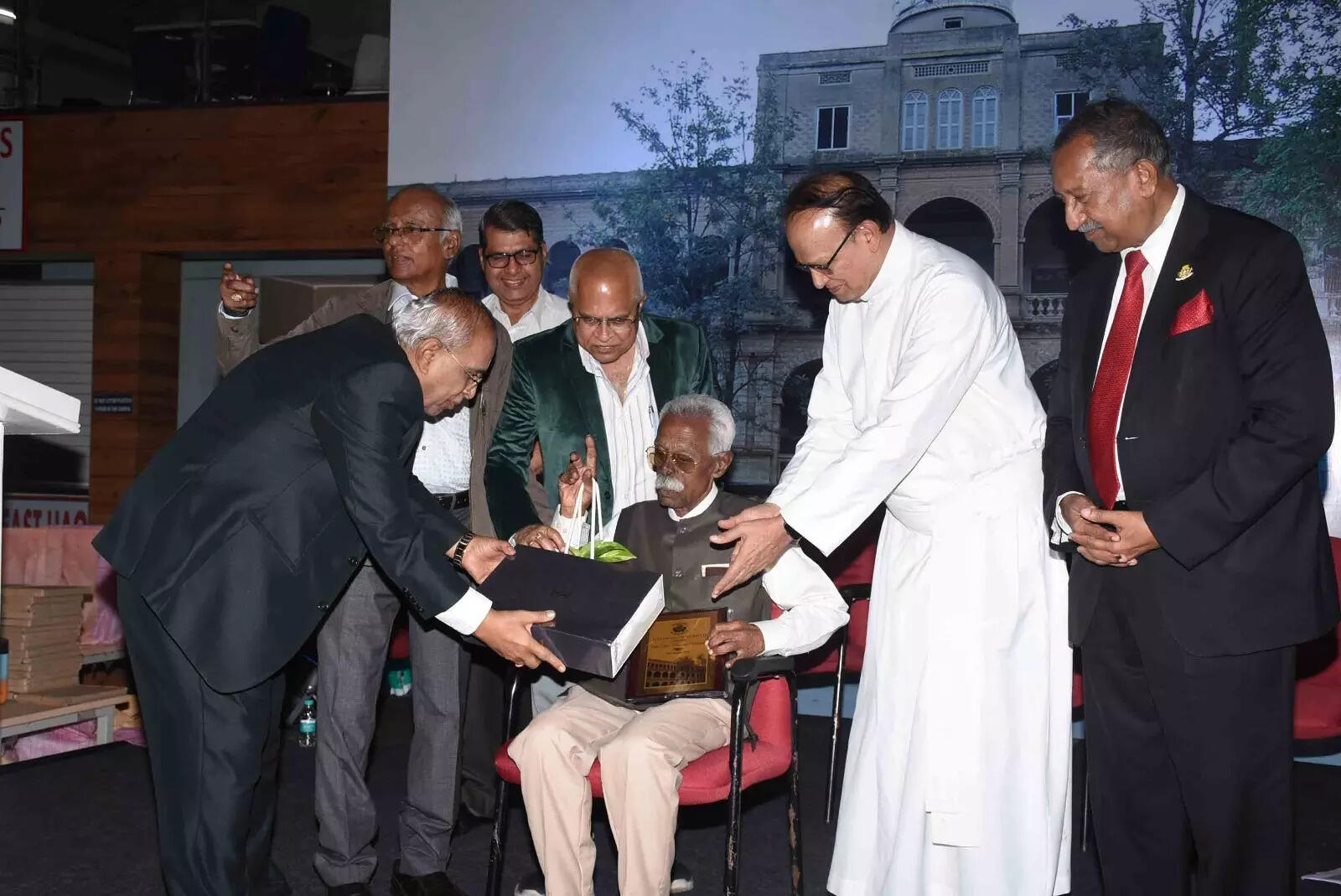 6ca227fe-3f6f-4236-97cc-8e5594b2b7a8