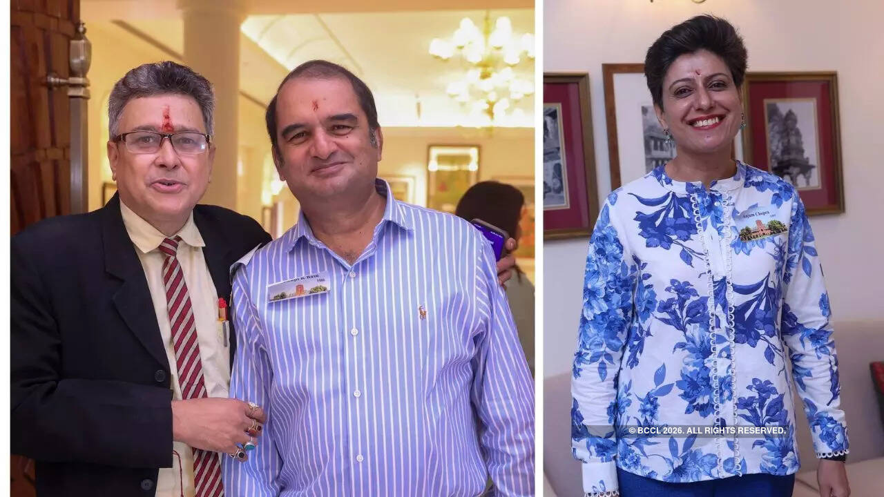 ​Actor Abhinav Chaturvedi (L), class of '87, with economist Prasenjit Basu, (C) class of '86; Arjuna awardee, cricketer Anjum Chopra (R), class of '97 ​