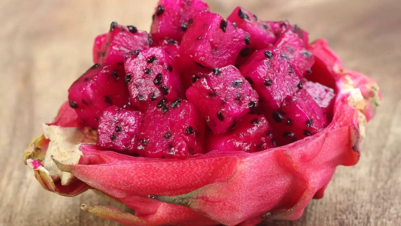 Before you eat dragon fruit, know these 7 side effects