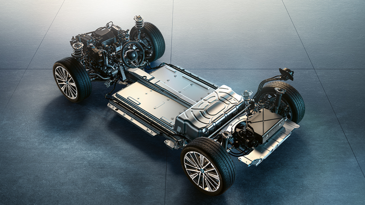 The Volvo EX30 has WLTP-rated range of up to 480 km on a full charge. The BMW iX1 has a claimed range of 531 km in one full charge
