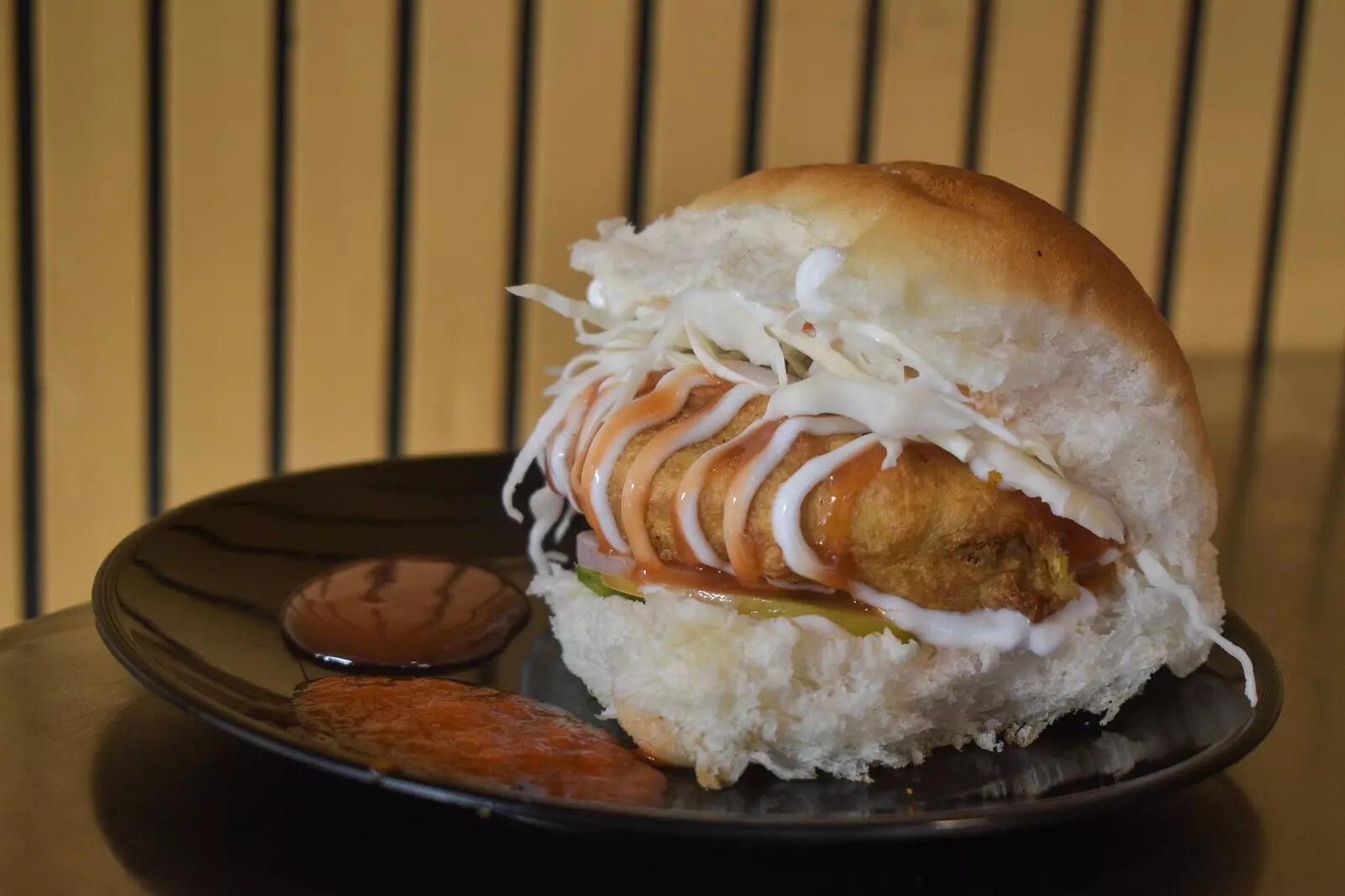 Special Mayonnaise Vada Pav