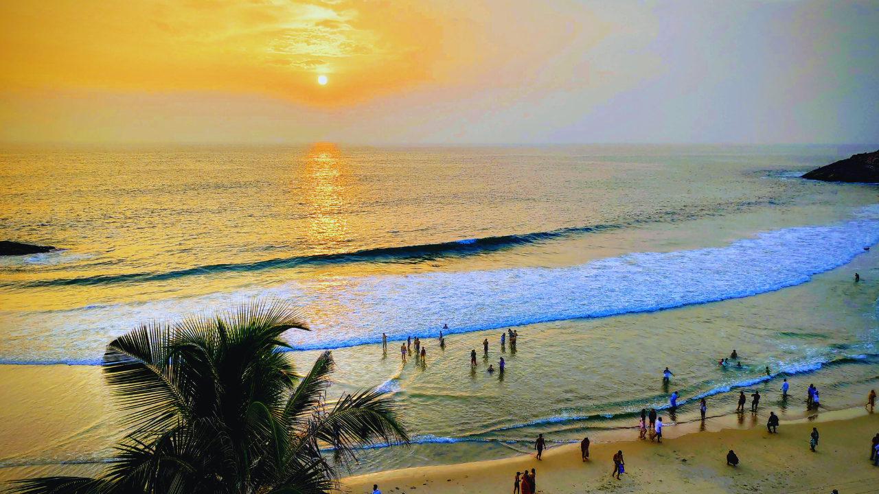 Thaikadappuram Beach, Kerala