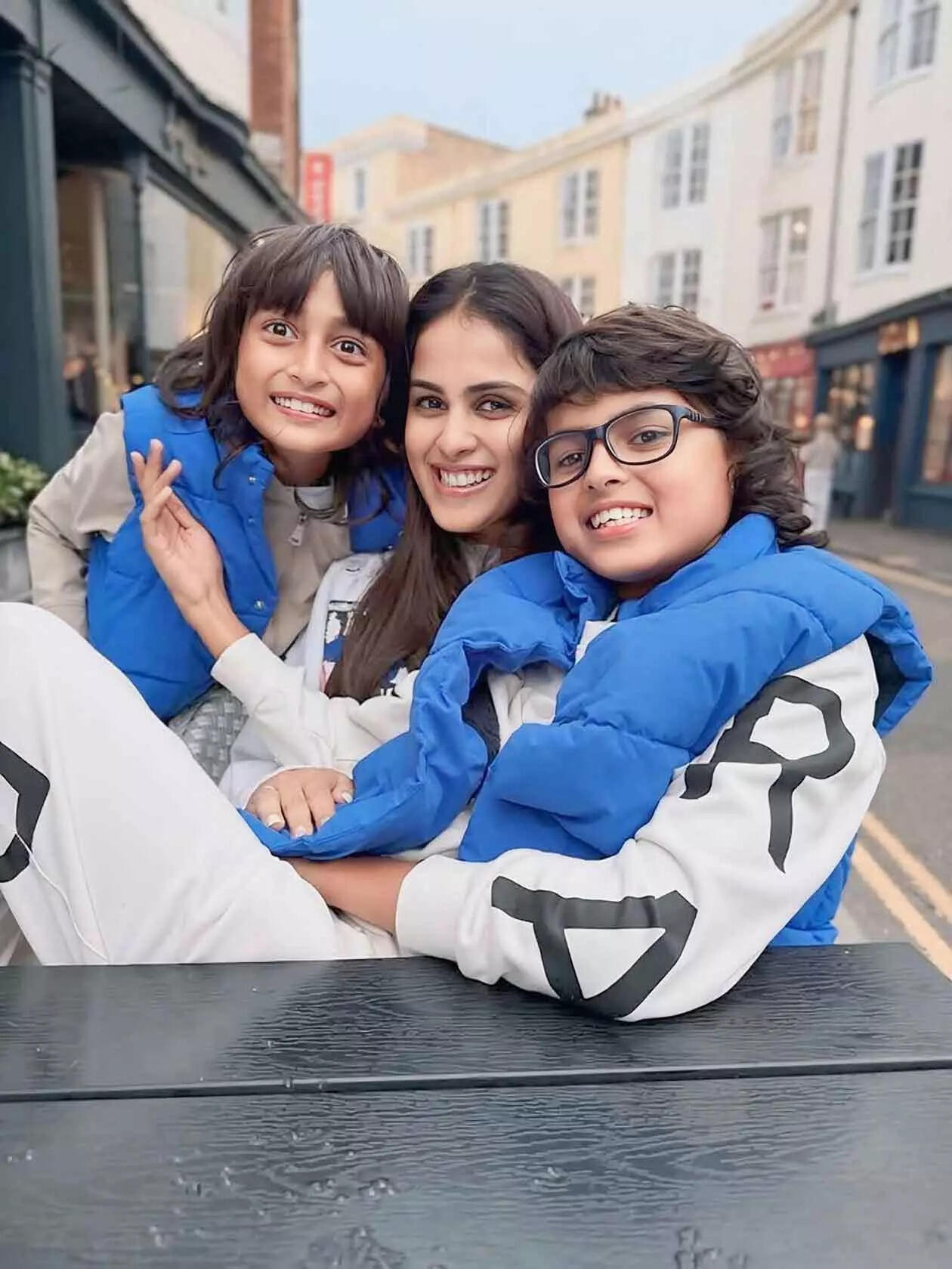pg1&3_Genelia2