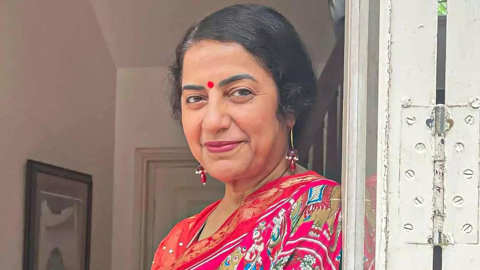 pg1&3_Suhasini_maniratnam_thumb1
