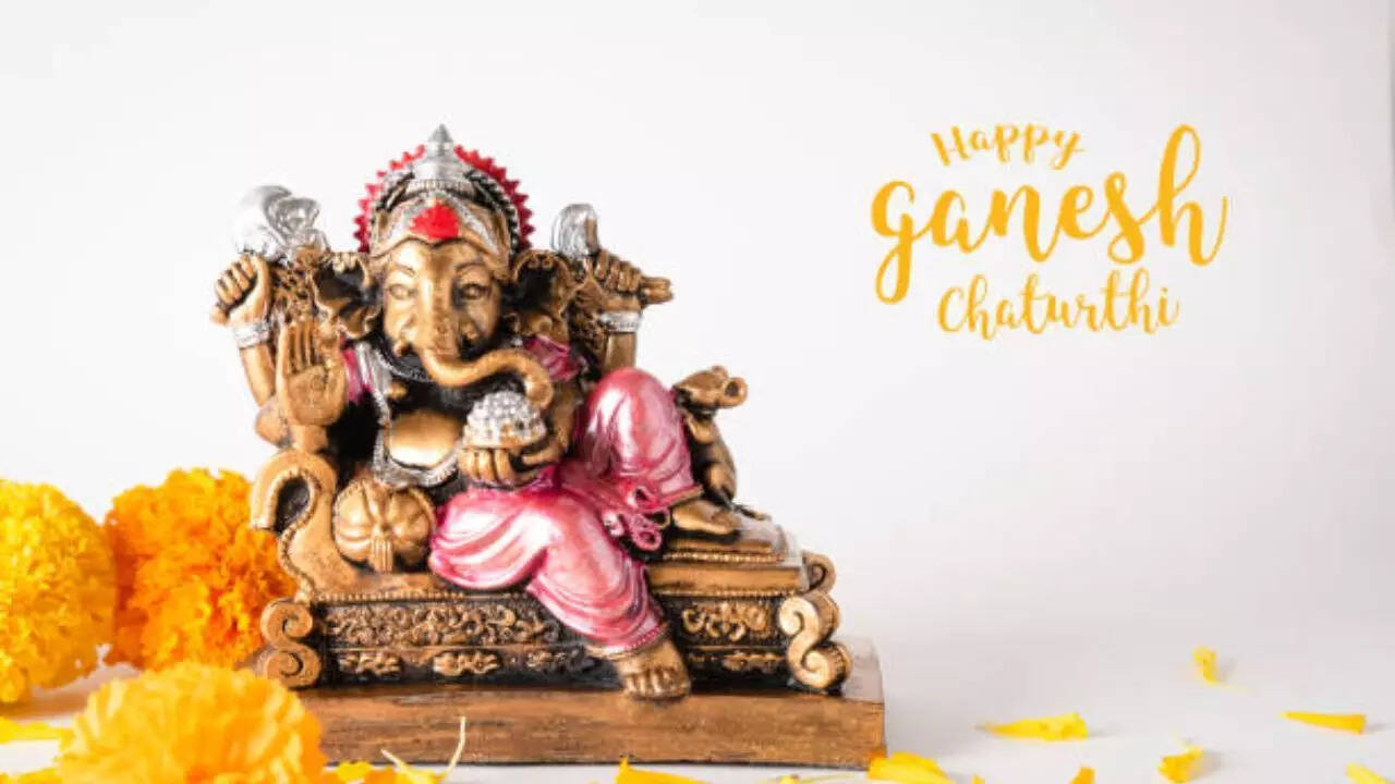 Ganesh Chaturthi 2025: Best Messages, Quotes, Wishes & Images