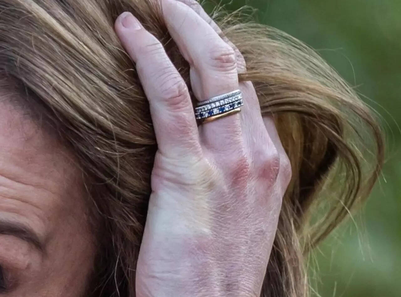 Kate Middleton's eternity ring stack (Photo: Royal Monarchies via Instagram ) Kate Middleton's eternity ring stack (Photo: Royal Monarchies via Instagram )