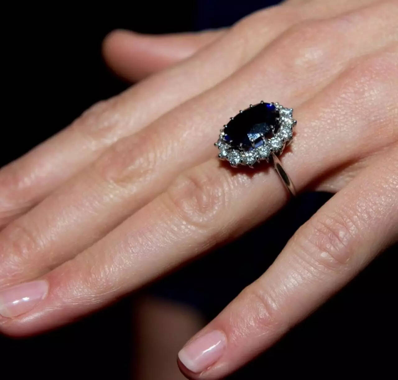 Kate Middleton's engagement ring (Photo: Royal Monarchies via Instagram ) Kate Middleton's engagement ring (Photo: Royal Monarchies via Instagram )