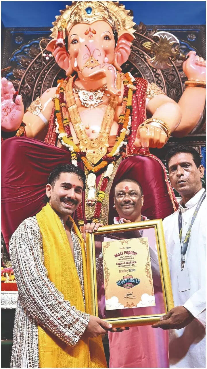 Orry with the committee members of Khetwadicha Ganraj