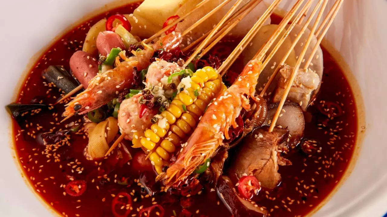 7 أطعمة لا يجب أن تأكلها عند علاج عدوى المسالك البولية (UTI)