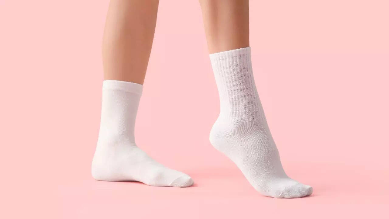 3 ways to make your socks white and stain-free