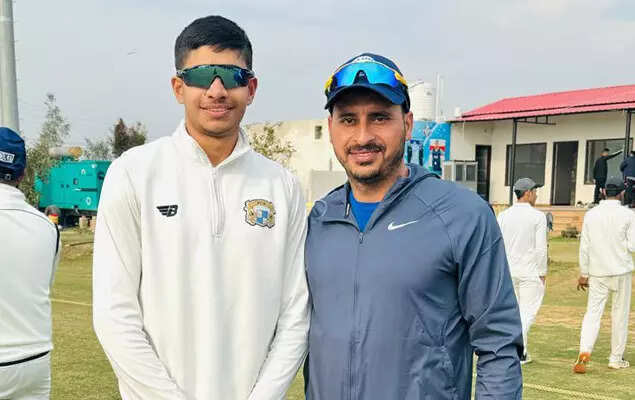 Vihan Malhotra with coach Kamalpreet Sandhu. (PIC Credit: Special Arrangement) Vihan malhotra